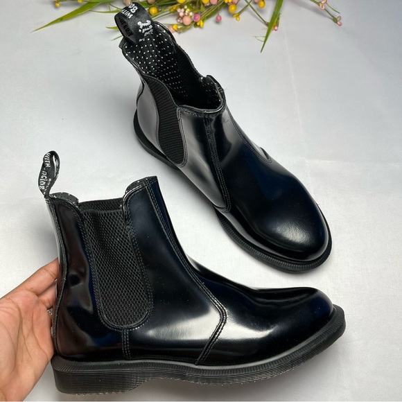 DR. MARTENS Flora Polished Smooth Chelsea Boot Size 7 - Picture 4 of 14